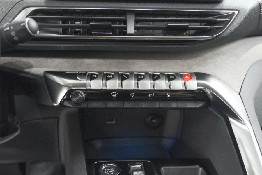 Peugeot 3008 1.6 HYbrid 225 GT | Panoramadak | Adaptieve Cruise Control | Dodehoekdetectie | Camera