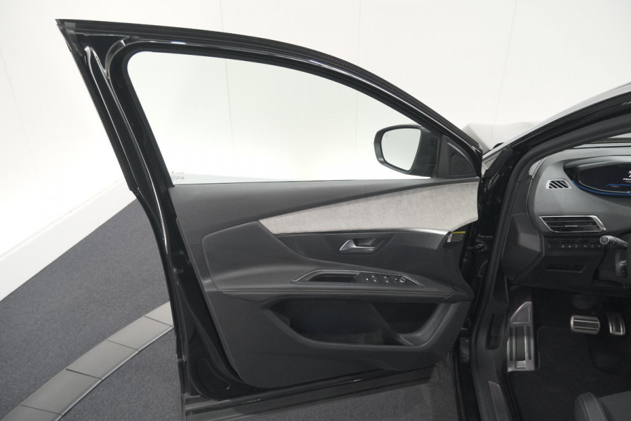 Peugeot 3008 1.6 HYbrid 225 GT | Panoramadak | Adaptieve Cruise Control | Dodehoekdetectie | Camera