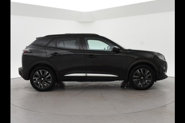 Peugeot e-2008 EV GT 50 kWh 3-FASE + ADAPTIVE CRUISE | PANORAMA | STOELVERW. | 18 INCH | 92% SOH | LEDER/ALCANTARA