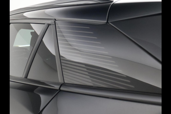 Peugeot e-2008 EV GT 50 kWh 3-FASE + ADAPTIVE CRUISE | PANORAMA | STOELVERW. | 18 INCH | 92% SOH | LEDER/ALCANTARA