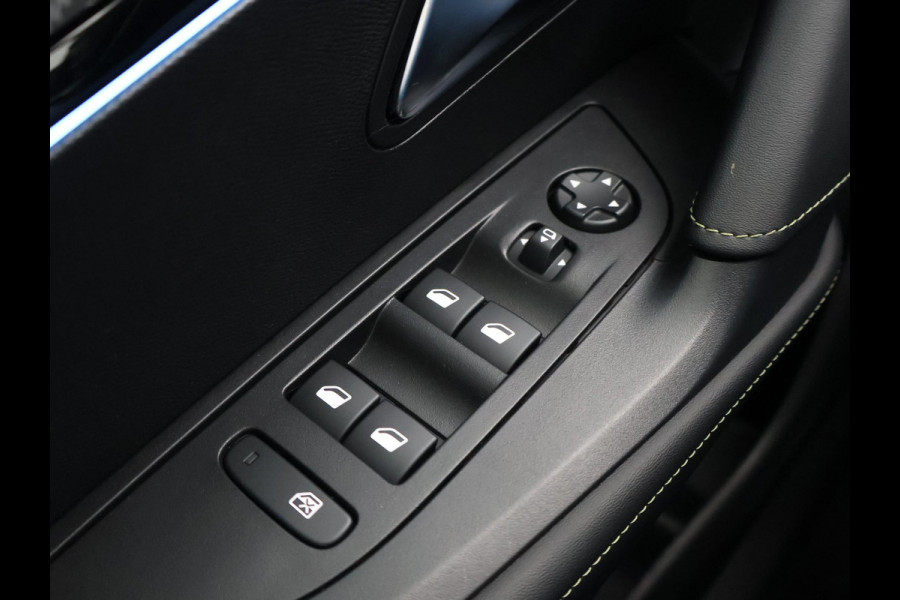 Peugeot e-2008 EV GT 50 kWh 3-FASE + ADAPTIVE CRUISE | PANORAMA | STOELVERW. | 18 INCH | 92% SOH | LEDER/ALCANTARA