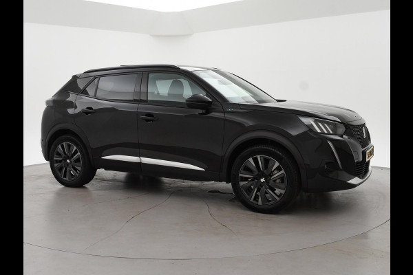 Peugeot e-2008 EV GT 50 kWh 3-FASE + ADAPTIVE CRUISE | PANORAMA | STOELVERW. | 18 INCH | 92% SOH | LEDER/ALCANTARA