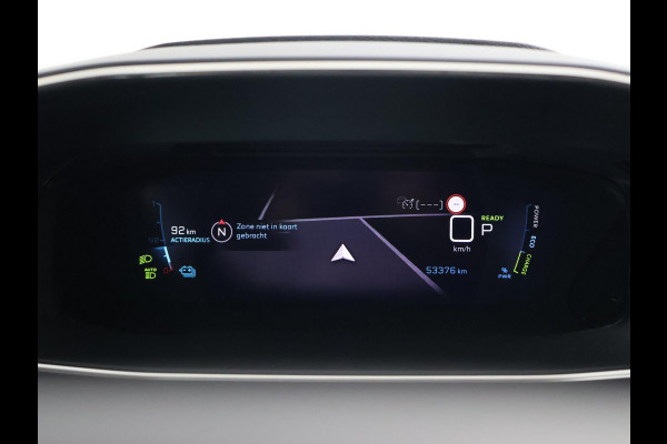 Peugeot e-2008 EV GT 50 kWh 3-FASE + ADAPTIVE CRUISE | PANORAMA | STOELVERW. | 18 INCH | 92% SOH | LEDER/ALCANTARA
