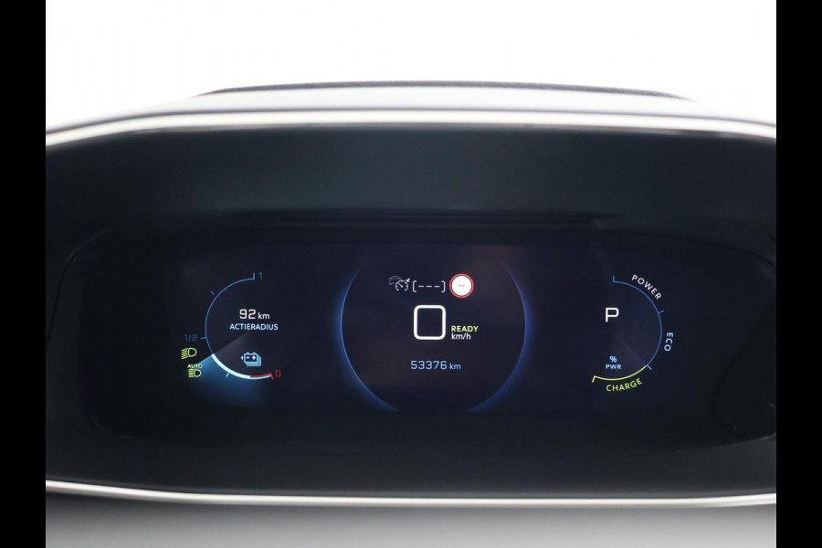 Peugeot e-2008 EV GT 50 kWh 3-FASE + ADAPTIVE CRUISE | PANORAMA | STOELVERW. | 18 INCH | 92% SOH | LEDER/ALCANTARA