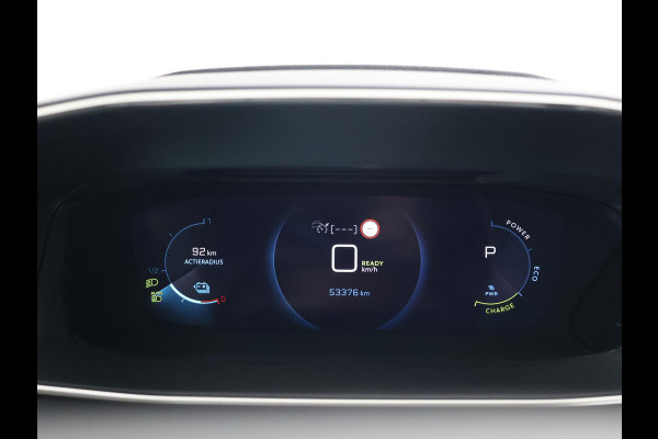 Peugeot e-2008 EV GT 50 kWh 3-FASE + ADAPTIVE CRUISE | PANORAMA | STOELVERW. | 18 INCH | 92% SOH | LEDER/ALCANTARA