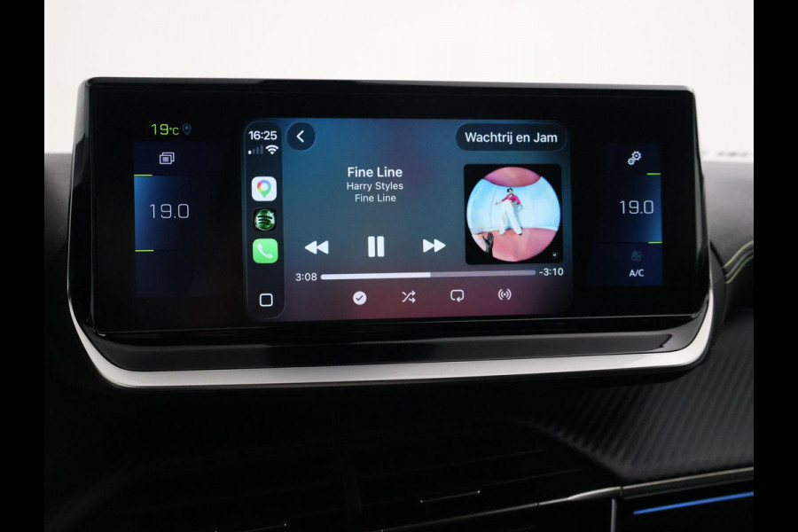 Peugeot e-2008 EV GT 50 kWh 3-FASE + ADAPTIVE CRUISE | PANORAMA | STOELVERW. | 18 INCH | 92% SOH | LEDER/ALCANTARA