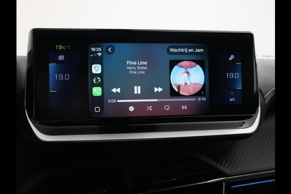 Peugeot e-2008 EV GT 50 kWh 3-FASE + ADAPTIVE CRUISE | PANORAMA | STOELVERW. | 18 INCH | 92% SOH | LEDER/ALCANTARA