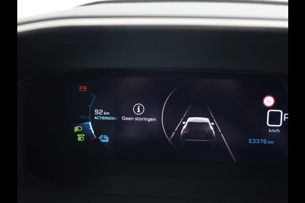 Peugeot e-2008 EV GT 50 kWh 3-FASE + ADAPTIVE CRUISE | PANORAMA | STOELVERW. | 18 INCH | 92% SOH | LEDER/ALCANTARA