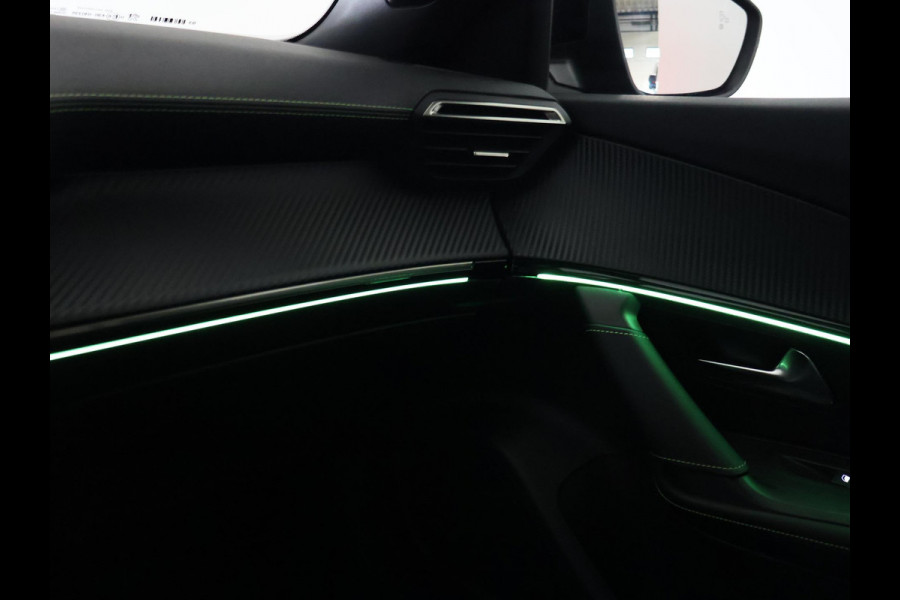 Peugeot e-2008 EV GT 50 kWh 3-FASE + ADAPTIVE CRUISE | PANORAMA | STOELVERW. | 18 INCH | 92% SOH | LEDER/ALCANTARA