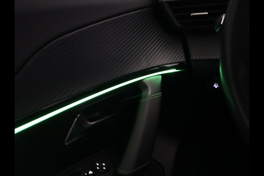 Peugeot e-2008 EV GT 50 kWh 3-FASE + ADAPTIVE CRUISE | PANORAMA | STOELVERW. | 18 INCH | 92% SOH | LEDER/ALCANTARA