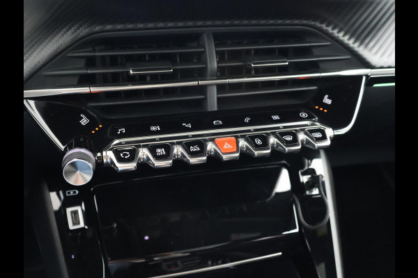 Peugeot e-2008 EV GT 50 kWh 3-FASE + ADAPTIVE CRUISE | PANORAMA | STOELVERW. | 18 INCH | 92% SOH | LEDER/ALCANTARA