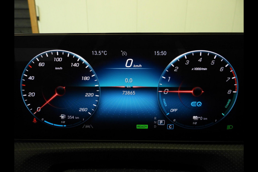 Mercedes-Benz A-Klasse A250e Luxury Limited MAT GRIJS/LEER/SFEER/TREKH./17"LMV!