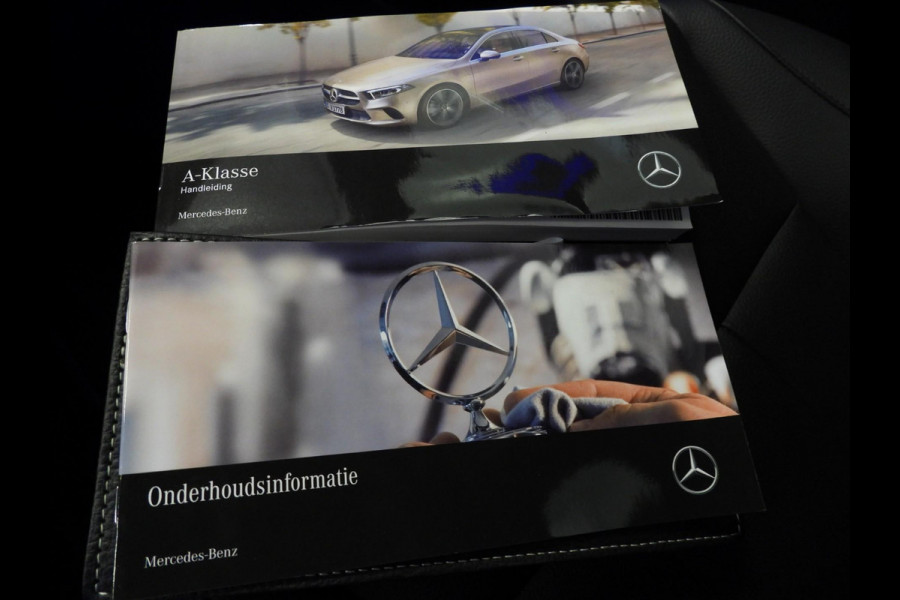 Mercedes-Benz A-Klasse A250e Luxury Limited MAT GRIJS/LEER/SFEER/TREKH./17"LMV!