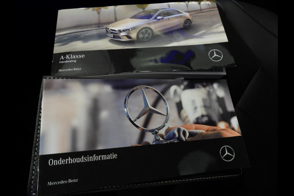 Mercedes-Benz A-Klasse A250e Luxury Limited MAT GRIJS/LEER/SFEER/TREKH./17"LMV!