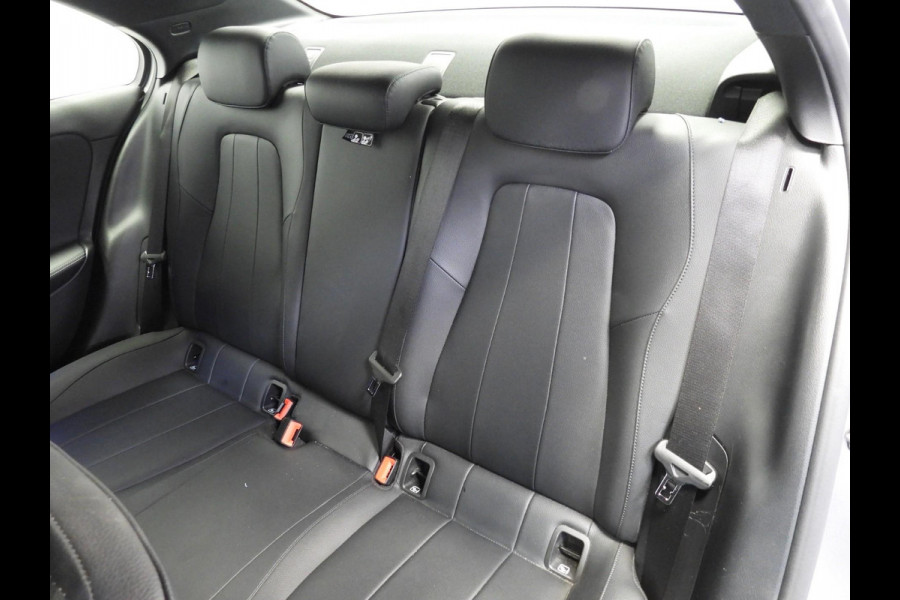 Mercedes-Benz A-Klasse A250e Luxury Limited MAT GRIJS/LEER/SFEER/TREKH./17"LMV!