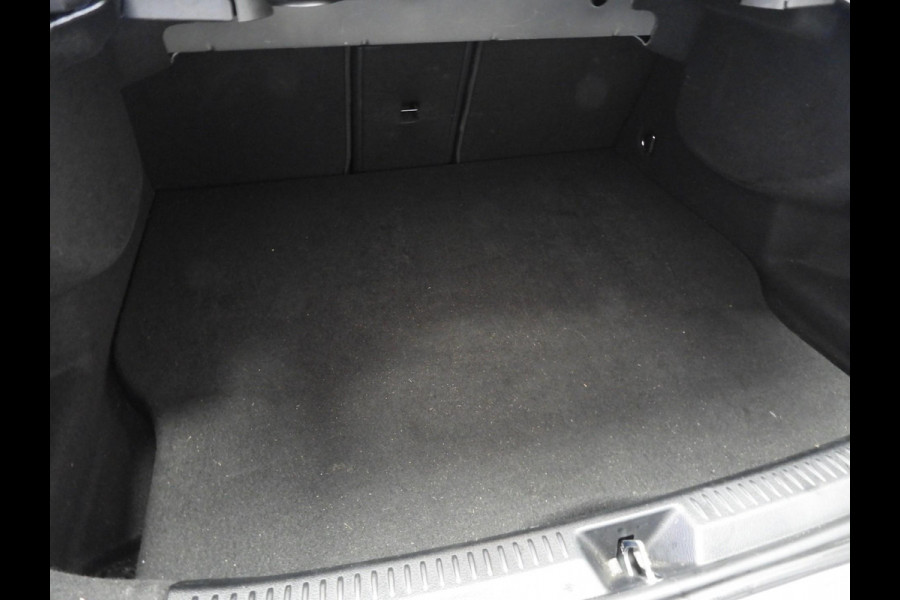 Mercedes-Benz A-Klasse A250e Luxury Limited MAT GRIJS/LEER/SFEER/TREKH./17"LMV!