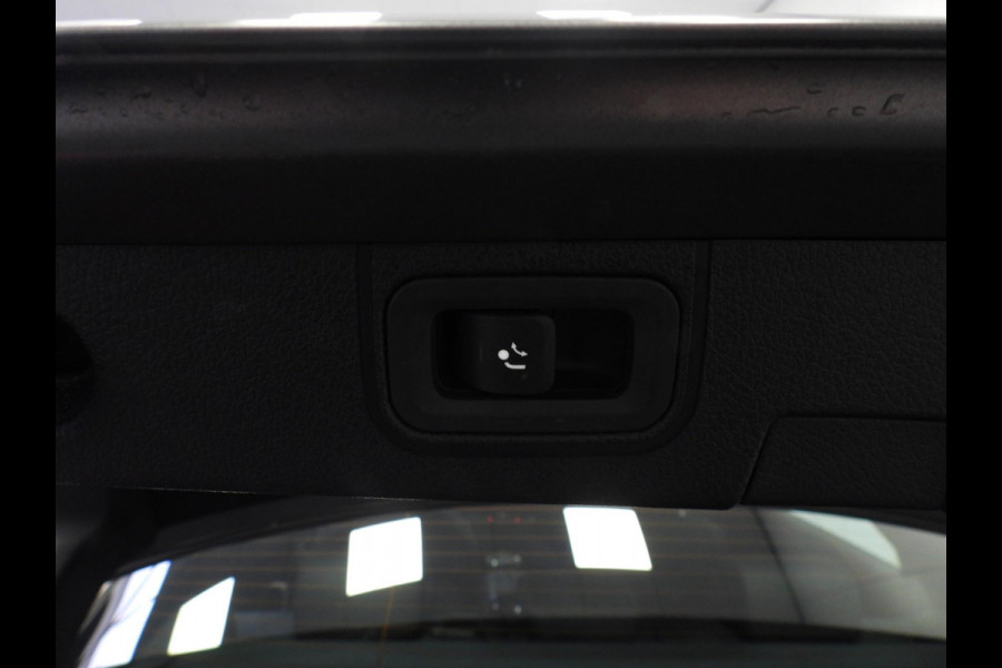 Mercedes-Benz A-Klasse A250e Luxury Limited MAT GRIJS/LEER/SFEER/TREKH./17"LMV!