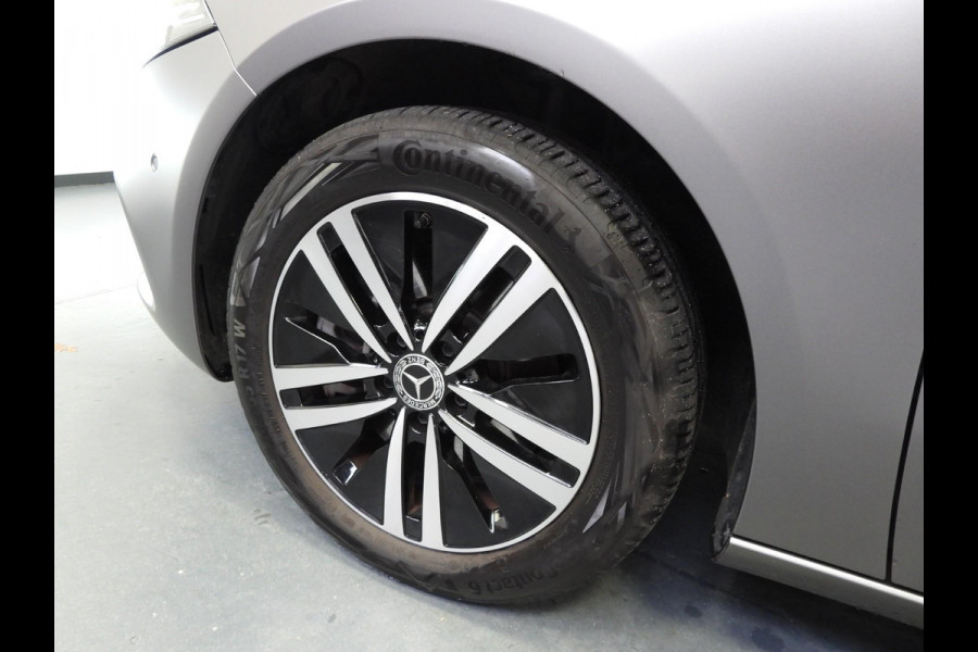 Mercedes-Benz A-Klasse A250e Luxury Limited MAT GRIJS/LEER/SFEER/TREKH./17"LMV!