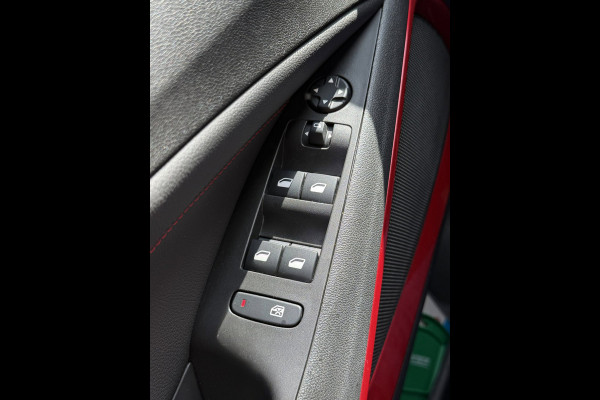 Opel Crossland 1.2 Turbo GS Line - AUTOMAAT I Navigatie / Apple CarPlay I Airco I LED I PDC I Sport pakket I Dealer onderhouden