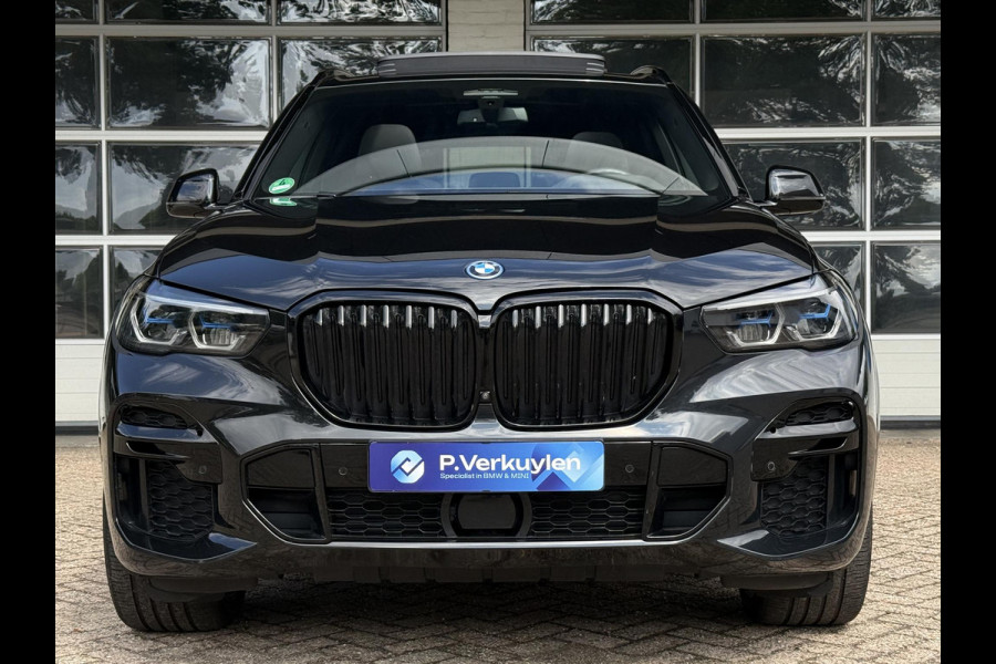 BMW X5 xDrive45e M SPORT | LASER | STOELMASSAGE | STOELVENTILATIE | PANORAMA | SOFT CLOSE | DRIVING ASS. PROFF | HEAD UP |
