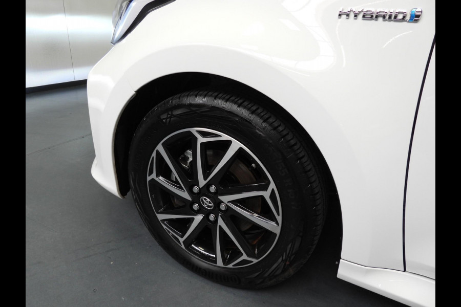 Toyota Yaris 1.5 Hybrid 115 Style NAVI/CAMERA/CLIMA/LED/JBL/16"LMV!