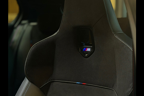 BMW 1-serie 120 M Sport Pro PANO|FABRIEKSGARANTIE|HARMAN KARDON|DEALER ONDERHOUDEN|KEYLESS|CARPLAY|CAMERA|SFEERVERL|19INCH|BOMVOL!