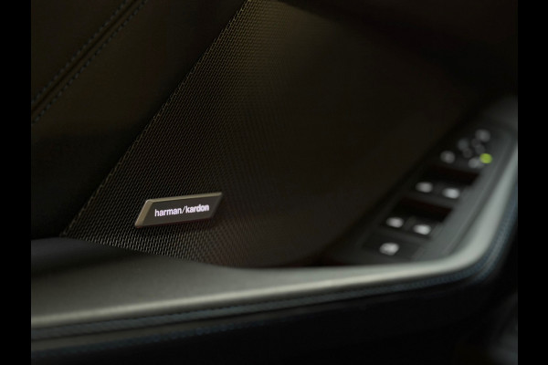 BMW 1-serie 120 M Sport Pro PANO|FABRIEKSGARANTIE|HARMAN KARDON|DEALER ONDERHOUDEN|KEYLESS|CARPLAY|CAMERA|SFEERVERL|19INCH|BOMVOL!