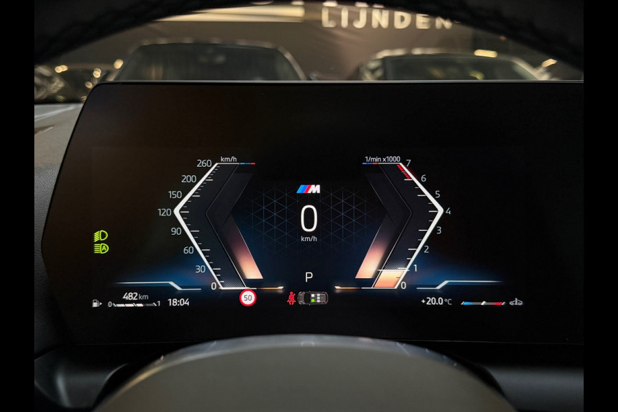 BMW 1-serie 120 M Sport Pro PANO|FABRIEKSGARANTIE|HARMAN KARDON|DEALER ONDERHOUDEN|KEYLESS|CARPLAY|CAMERA|SFEERVERL|19INCH|BOMVOL!