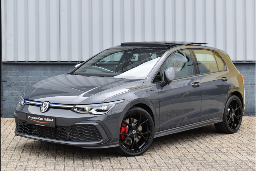 Volkswagen Golf 1.4 eHybrid GTE 245 Pk Vol Leder Pano IQ Light ACC Trekhaak 19 Inch