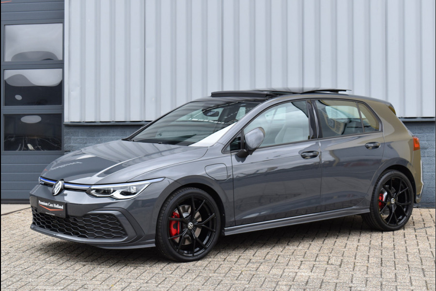 Volkswagen Golf 1.4 eHybrid GTE 245 Pk Vol Leder Pano IQ Light ACC Trekhaak 19 Inch
