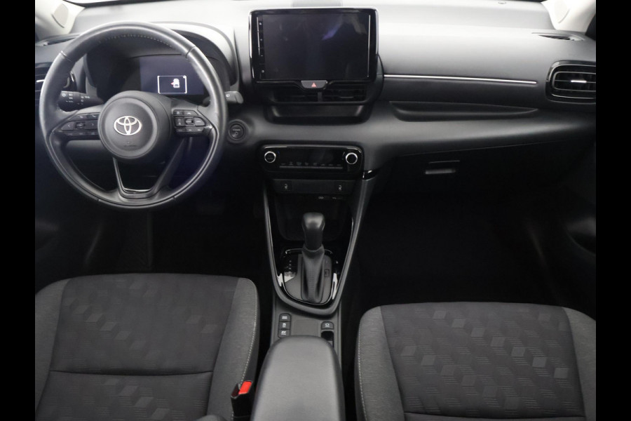 Toyota Yaris 1.5 Hybrid 115 Dynamic Luxury | Apple Carplay & AndroidAUTO | Stuur-& Stoelverwarming | Privacy Glass |