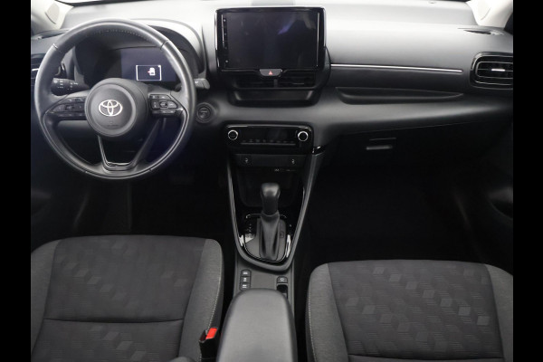 Toyota Yaris 1.5 Hybrid 115 Dynamic Luxury | Apple Carplay & AndroidAUTO | Stuur-& Stoelverwarming | Privacy Glass |