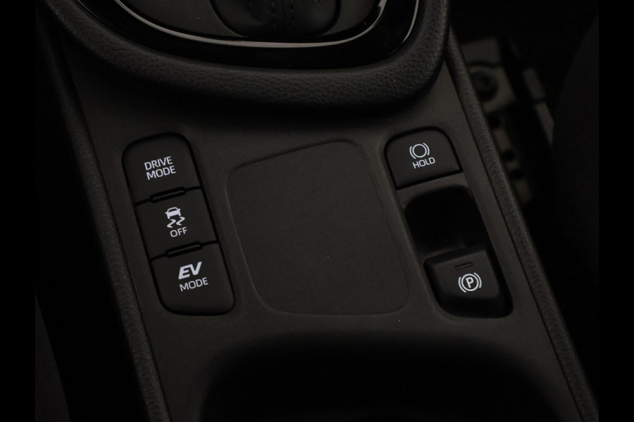 Toyota Yaris 1.5 Hybrid 115 Dynamic Luxury | Apple Carplay & AndroidAUTO | Stuur-& Stoelverwarming | Privacy Glass |