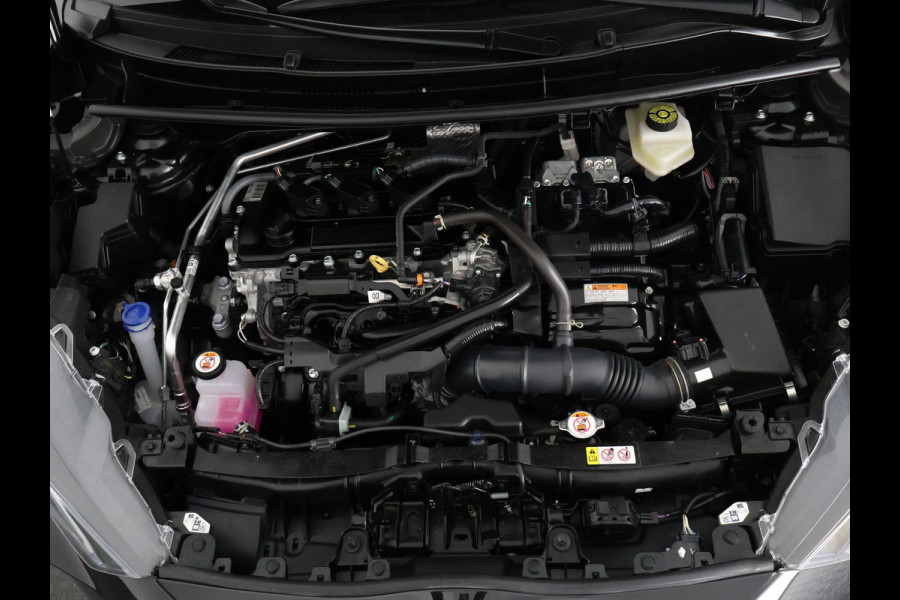 Toyota Yaris 1.5 Hybrid 115 Dynamic Luxury | Apple Carplay & AndroidAUTO | Stuur-& Stoelverwarming | Privacy Glass |