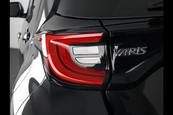 Toyota Yaris 1.5 Hybrid 115 Dynamic Luxury | Apple Carplay & AndroidAUTO | Stuur-& Stoelverwarming | Privacy Glass |