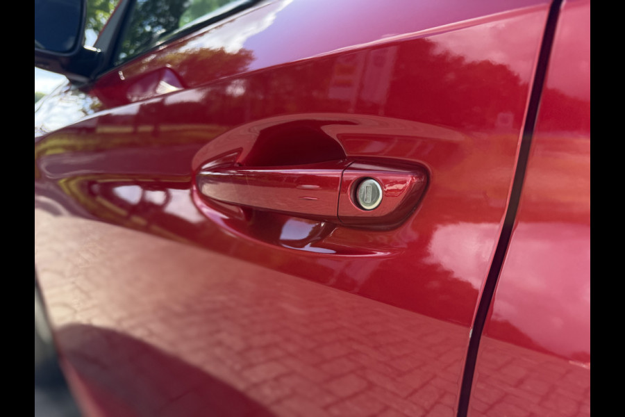 Peugeot e-208 EV GT 51 kWh / Carplay / Camera V+A / Keyless / Snellader /