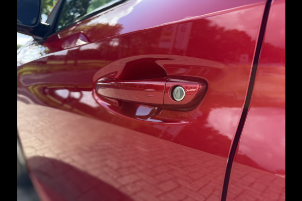 Peugeot e-208 EV GT 51 kWh / Carplay / Camera V+A / Keyless / Snellader /