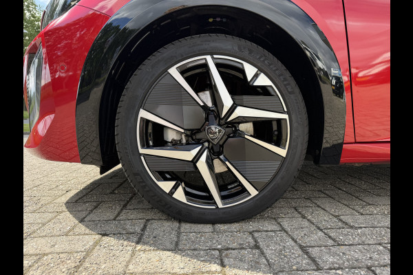 Peugeot e-208 EV GT 51 kWh / Carplay / Camera V+A / Keyless / Snellader /