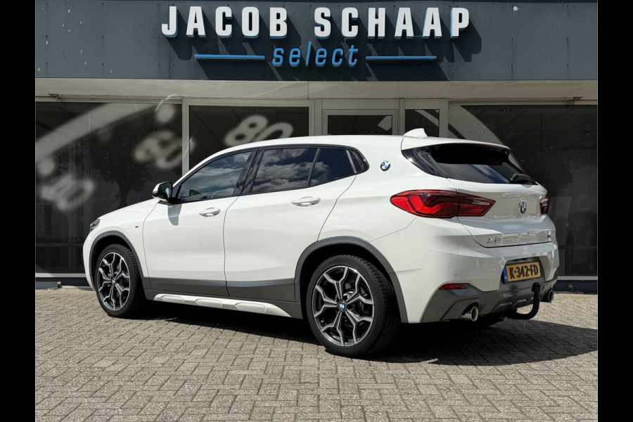 BMW X2 SDrive20i High Executive / Automaat / 19'' LM / Camera / Trekhaak (1.800KG) / M pakket /