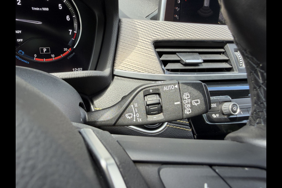 BMW X2 SDrive20i High Executive / Automaat / 19'' LM / Camera / Trekhaak (1.800KG) / M pakket /