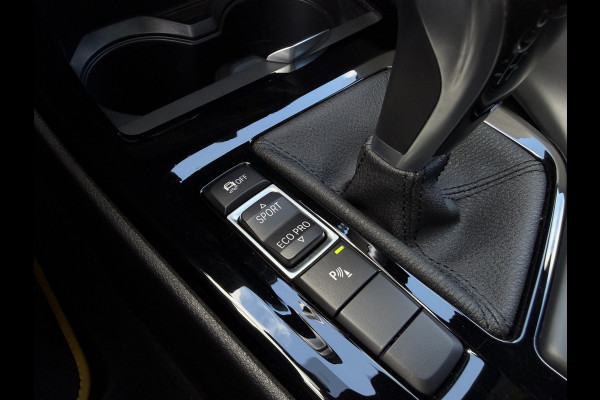 BMW X2 SDrive20i High Executive / Automaat / 19'' LM / Camera / Trekhaak (1.800KG) / M pakket /