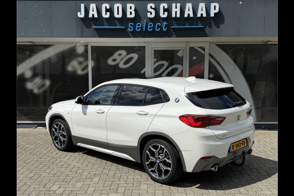 BMW X2 SDrive20i High Executive / Automaat / 19'' LM / Camera / Trekhaak (1.800KG) / M pakket /