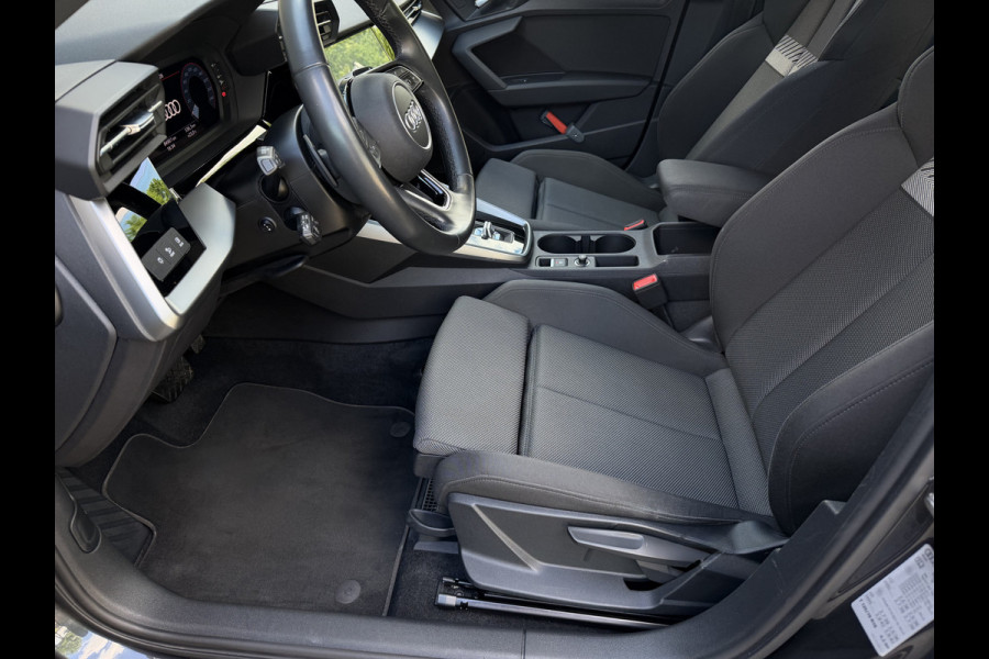 Audi A3 Sportback 35 1.4 TFSI Advanced edition / Automaat / Camera / Trekhaak(1.500KG) / Carplay / LED / 17'' LM /