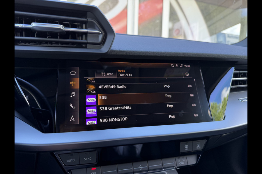 Audi A3 Sportback 35 1.4 TFSI Advanced edition / Automaat / Camera / Trekhaak(1.500KG) / Carplay / LED / 17'' LM /