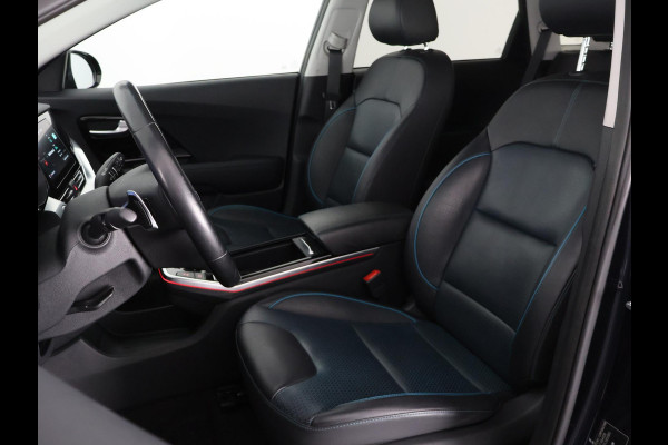 Kia e-Niro EXECUTIVE 64kWh 3 FASE ACCU SOH100% GARANTIE 2031* STOEL & STUUR VERWARMING. NAVIGATIE . PDC V+A