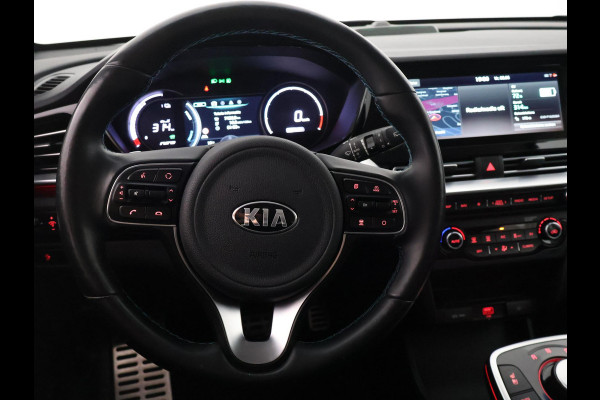 Kia e-Niro EXECUTIVE 64kWh 3 FASE ACCU SOH100% GARANTIE 2031* STOEL & STUUR VERWARMING. NAVIGATIE . PDC V+A