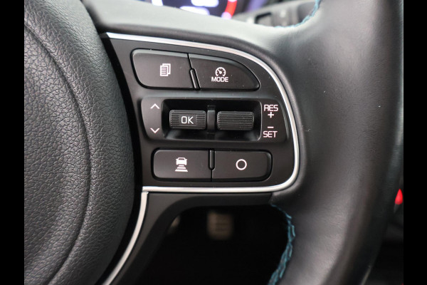 Kia e-Niro EXECUTIVE 64kWh 3 FASE ACCU SOH100% GARANTIE 2031* STOEL & STUUR VERWARMING. NAVIGATIE . PDC V+A