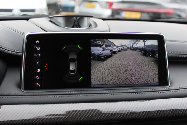 BMW X6 M / NL Auto! / Full option! / Trekhaak / Schuifdak / 360Camera / Carbon intr. / B&O / Softclose / Leder / 21'' / Standkachel / Entertainment System / Luchtvering / Stoelventilatie
