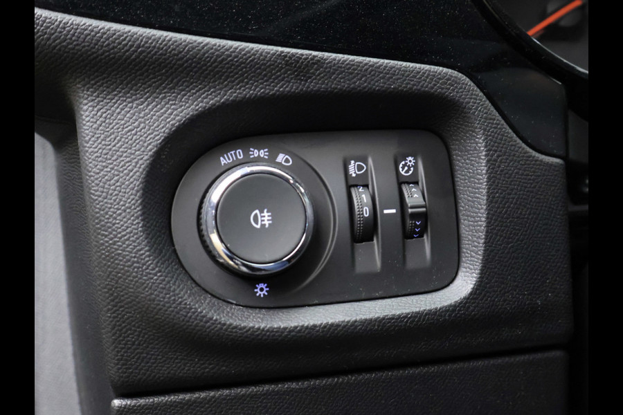 Opel Corsa 1.2 Edition Sport (APPLE CARPLAY,NAVI,CRUISE,LANE ASSIST,BLACK EDITION,SPORTSTOELEN,LM VELGEN,NETTE STAAT)