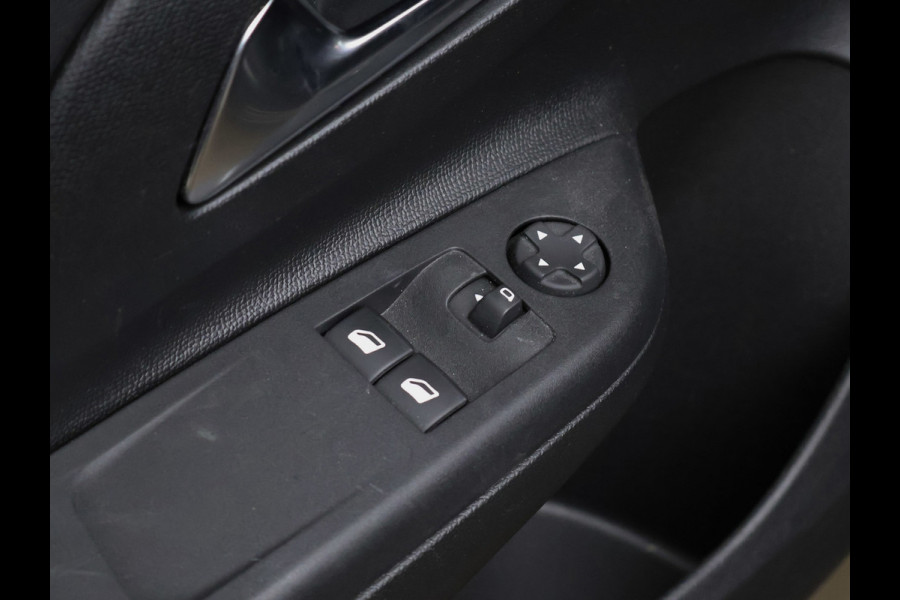 Opel Corsa 1.2 Edition Sport (APPLE CARPLAY,NAVI,CRUISE,LANE ASSIST,BLACK EDITION,SPORTSTOELEN,LM VELGEN,NETTE STAAT)